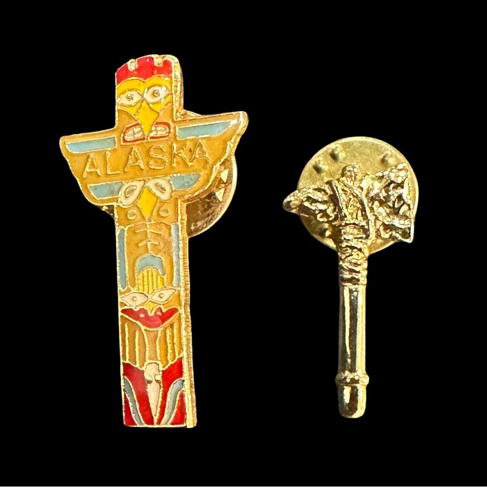 Vintage Alaska Totem Souviner Pin